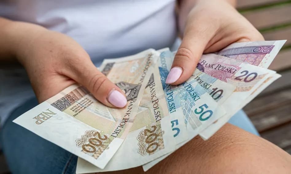 Czy renta rodzinna wlicza się do dochodu? Ważne informacje dla rodziców