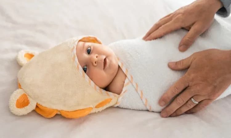 Jak kąpać dziecko z atopowym zapaleniem skóry, by uniknąć podrażnień